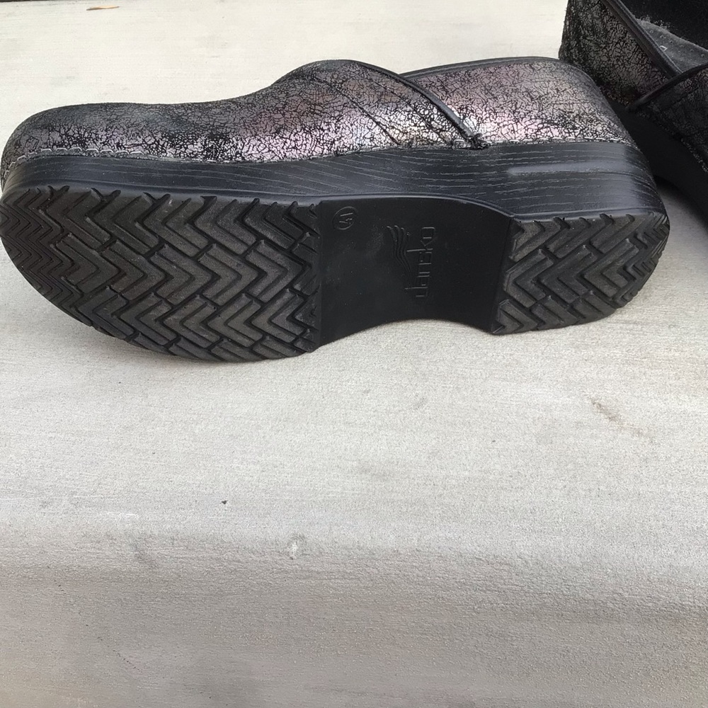 Womens Dansko XP clogs size 41 (10 1/2). Black/silver - Picture 7 of 8